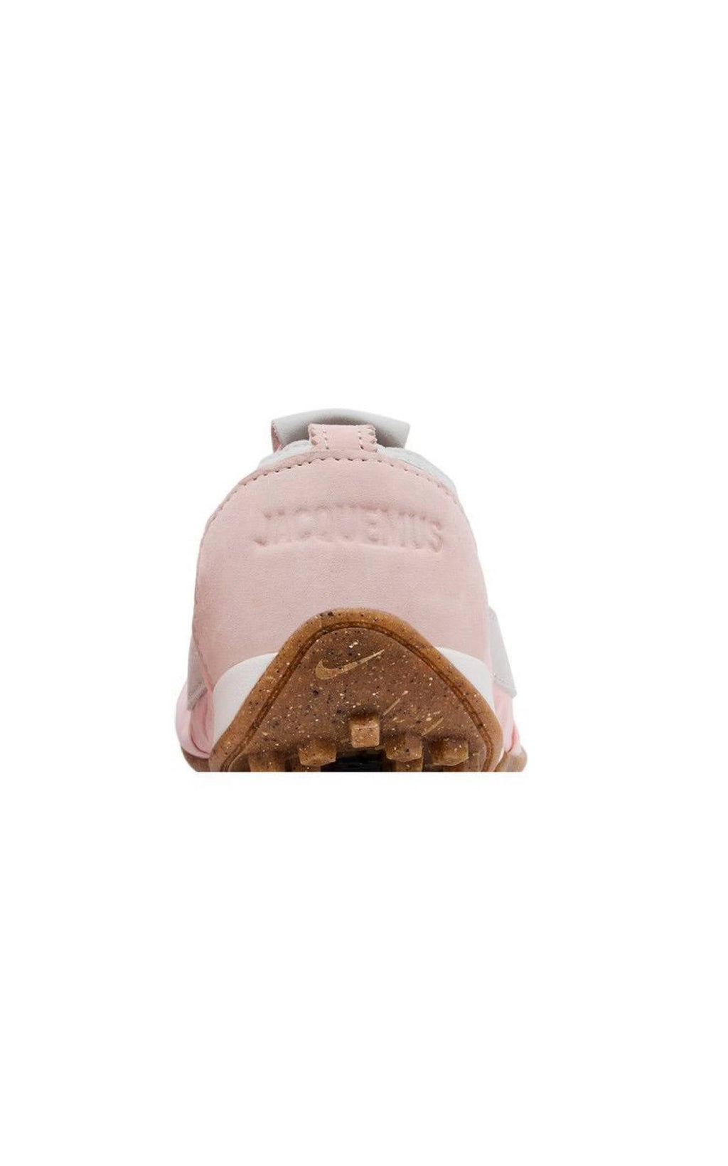 Nike Moon Shoe SP
Jacquemus Aluminum Pink