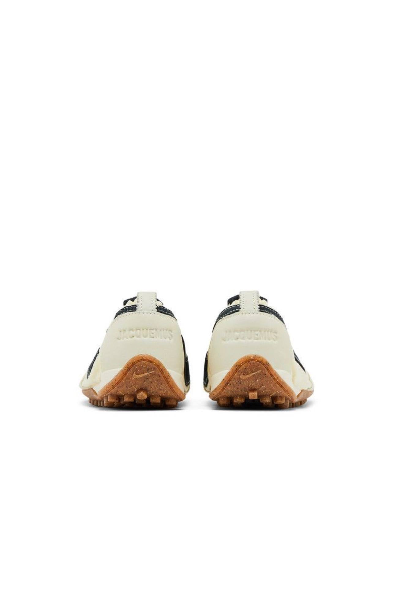 Nike Moon Shoe SP
Jacquemus Alabaster