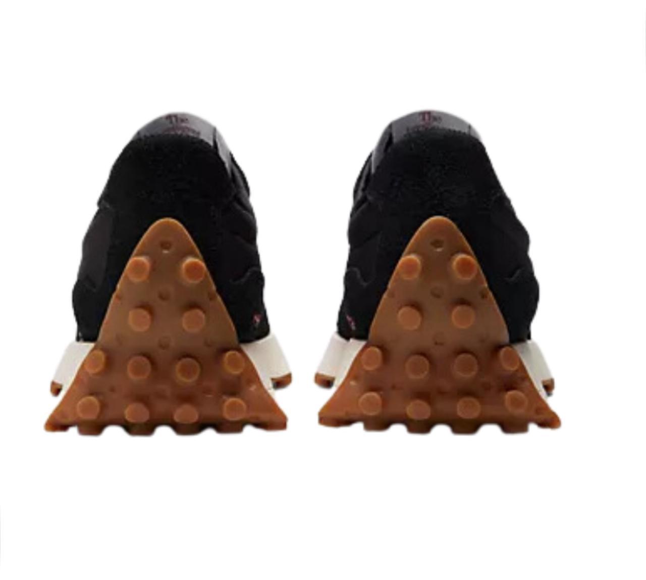 New Balance 327 - Black White Gum