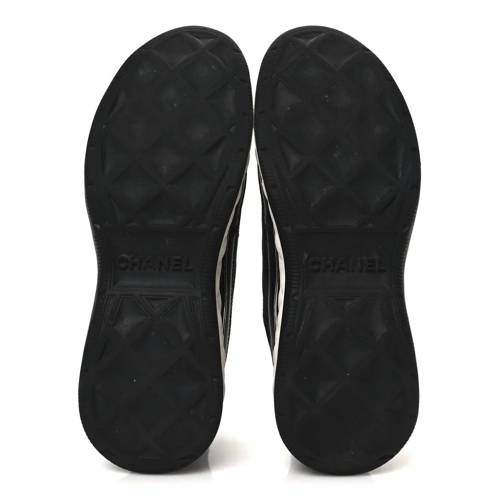 Chanel Velvet Calfskin Mixed Fibers CC Sneakers Black